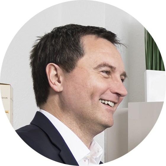 Immobilien, Makler, Haus, Wohnung, Eigentumswohnung, Kauf, Miete, verkaufen, vermieten, Düsseldorf, Düsseldorf-Nord, Düsseldorfer Norden, Duisburg, Duisburg-Süd, Duisburger Süden, Eigentümer, Eigentum, Vermietung, Vermieter, Immobiliensuche, suchen, Immobilienmakler, real estate agency, real estate agent, Haus kaufen, Haus mieten, Wohnung kaufen, Wohnung mieten, Immobilienexperte, Immobilienberater, Wittlaer, Kaiserswerth, Kalkum, Angermund, Lohausen, Stockum, Golzheim, Zuhause, ASSVOR, Kaufpreis, Herr Krüll, Über, uns, Team